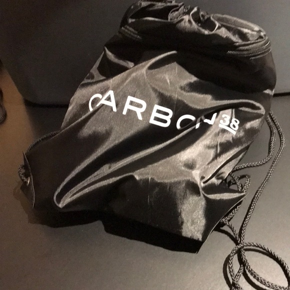 Brook’s shoes used- as is get a feee carbon38 bag - Picture 4 of 4